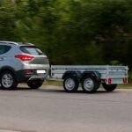 Remorque double essieu en acier 233 cm ridelles avant/arrière ouvrantes 235T Bâche plate – Image 3